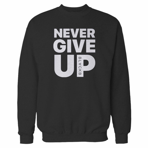 Your never give up mohamed salah crewneck sweatshirt just got an update. This super comfortable and lighter weight crewneck will become your favorite go-to sweatshirt. The cozy spandex cuffs and waistband make this pill-resistant sweatshirt a fan favorite.And your group will look and feel their best in this premium ringspun cotton crew.