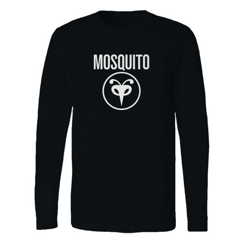 This classic fit mosquito moschino logo long sleeve shirt is casually elegant and very comfortable. With fine quality print to make one stand out, it's a perfect fit for every occasion.