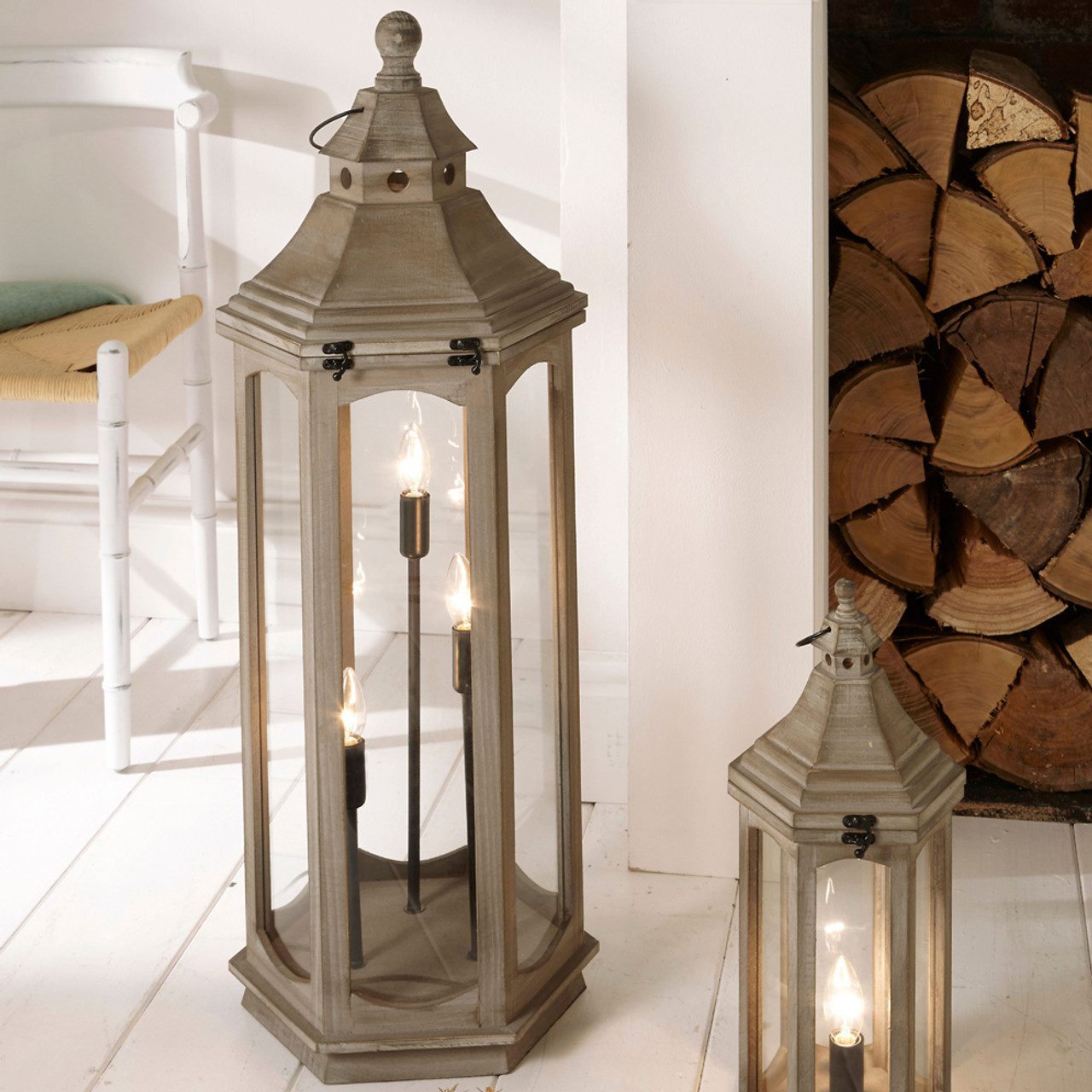 Wooden lantern shop floor lamp