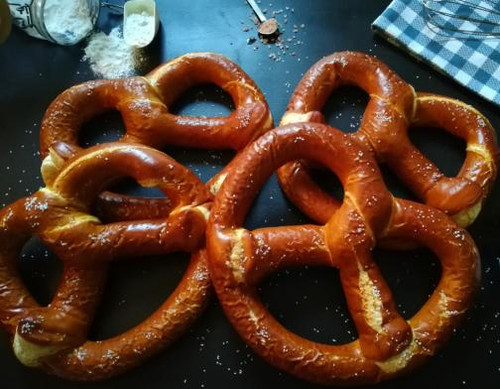 The Bavarian Pretzel Company Jumbo Pretzel Pack 