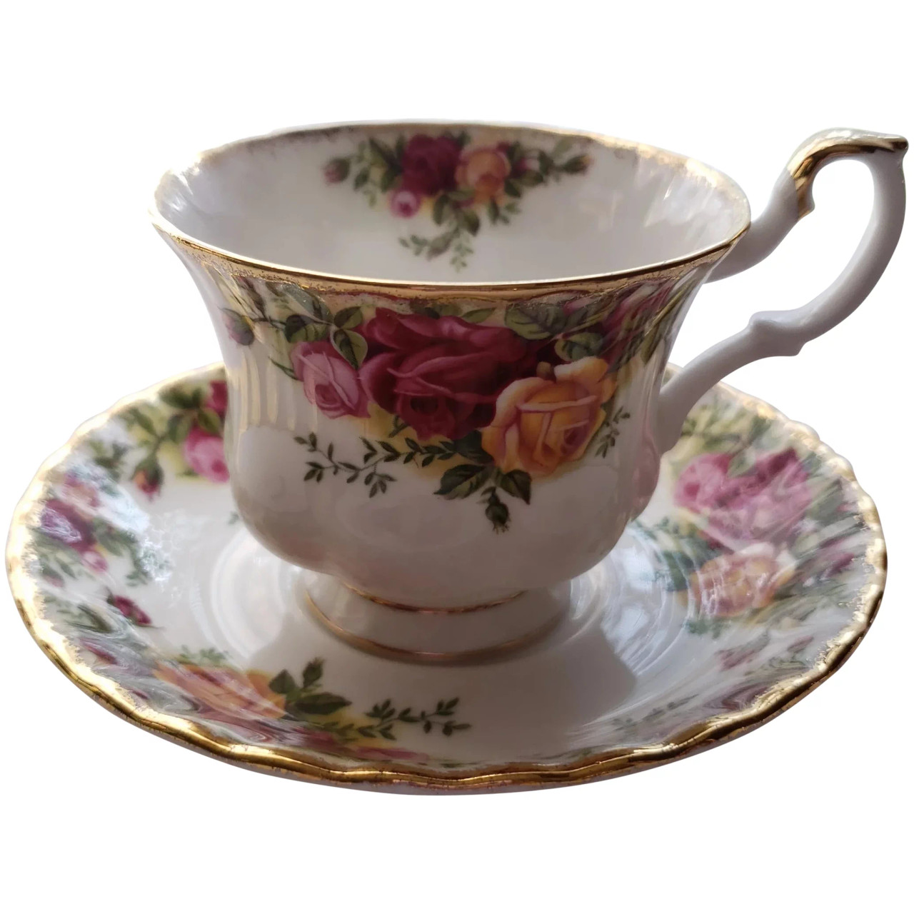 ROYAL ALBERT Old Country Roses Footed Cup & Saucer Set - Vintage Loft