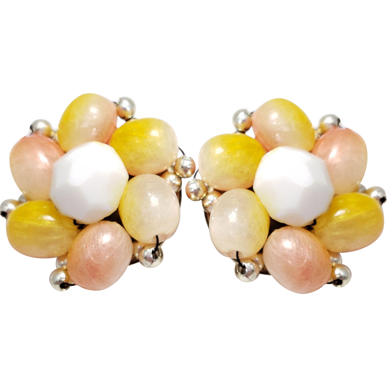 Industry Leading Advanced Hong Kong French Style Niche Calla Shaped Pearl  Earrings - China Accessories and Jewelry price | Made-in-China.com