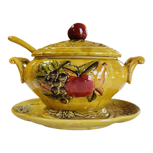 Geo Z Lefton Fruits, Yellow Soup Tureen with Underplate and Ladle 