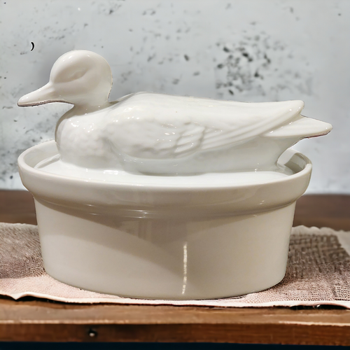 White Glaze Ceramic Casserole Duck Shaped Lid Kitchen Farm DecorTureen Japan