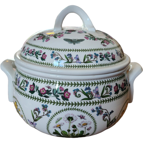 Portmeirion Variations Daisy 3 Qt Round Romantic Shape Covered Casserole