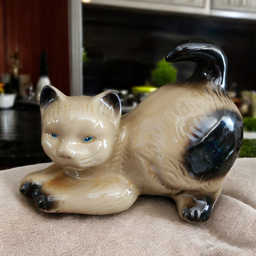 Anheuser-Busc Beige and Tan Brown Cat with Blue Eyes Crouched Cat Figurine
