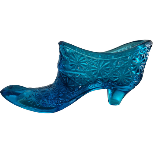 L.E. Smith Colonial Blue Daisy & Button Glass Slipper Vase