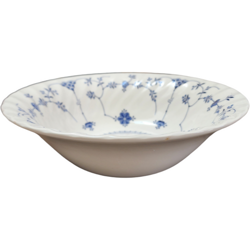 Churchill Finlandia Chelsea Blue Flowers Scalloped Round Vegetable Bowl