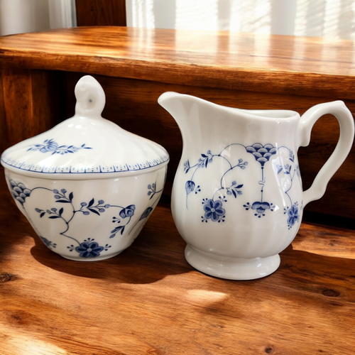 Churchill Finlandia Chelsea Blue Flowers Creamer & Sugar Bowl with Lid