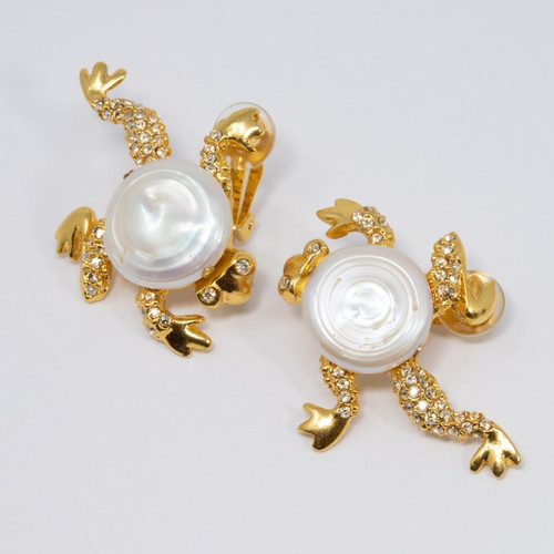 Oscar de la Renta Mother of Pearl Pave Crystal Frog Clip on Earrings in Gold