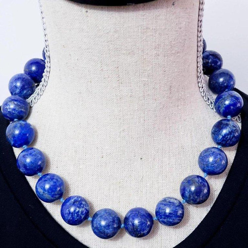 Vintage Lapis Lazuli Round Bead 585 or 14 Karat Choker Necklace