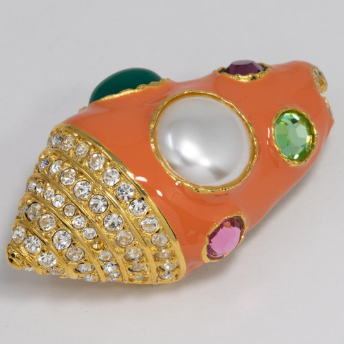 KJL Kenneth Jay Lane Faux Pearl Embellished Shell Brooch Pin in Gold