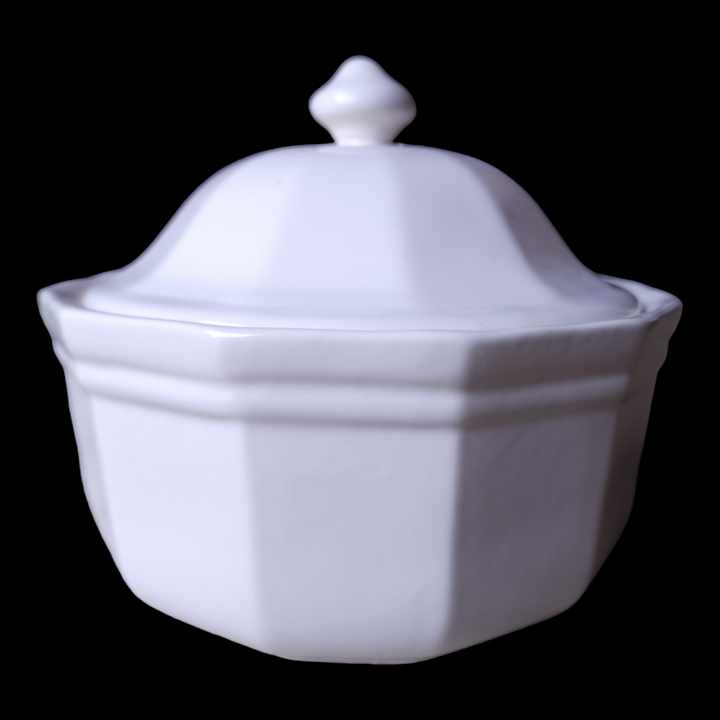 Pfaltzgraff 2 Qt Round Heritage White Stoneware Multisided Covered Casserole
