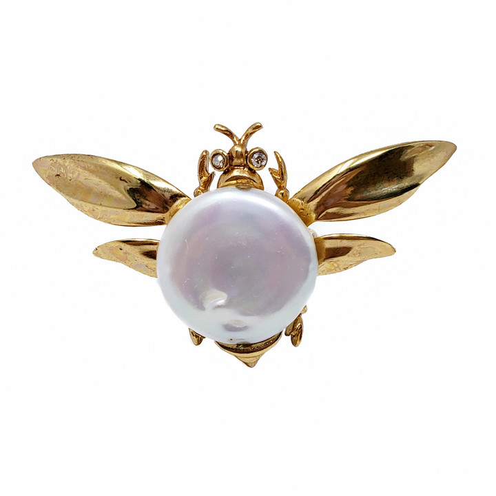 Oscar de la Renta Critters Fly Pearl Statement Ring in Gold