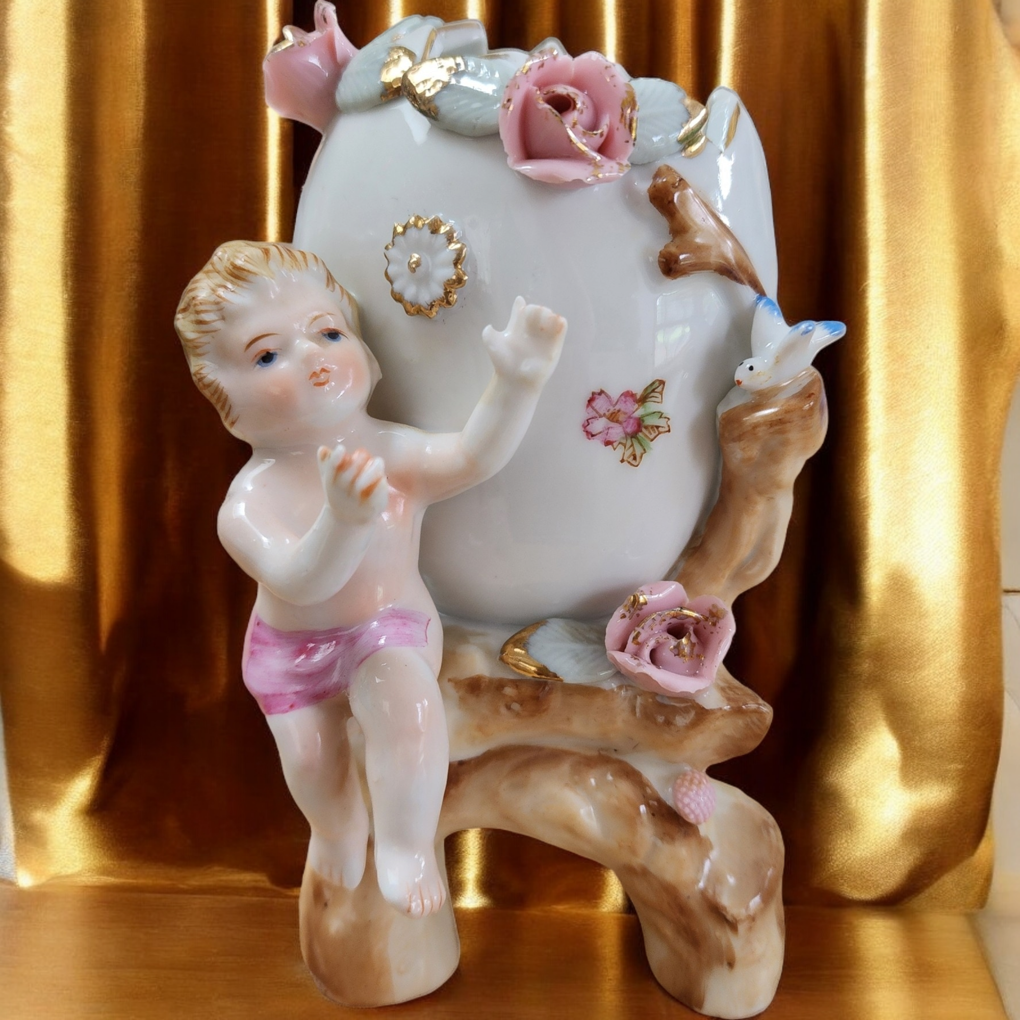 Ucagco_Cherub_Gold_Trim_Bird_F