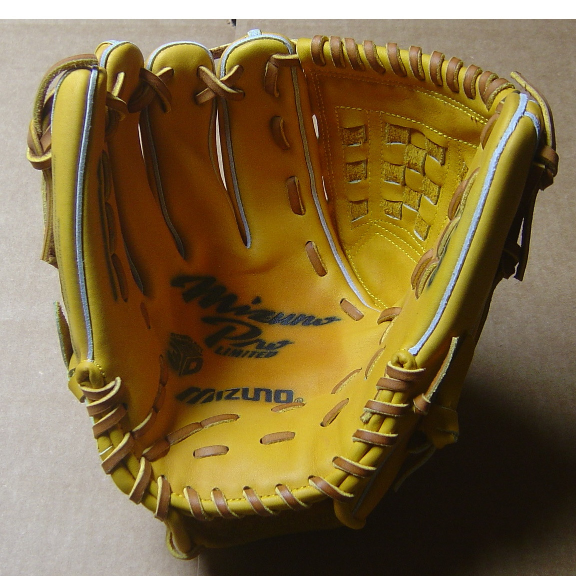 Mizuno Pro Limited GZP66 Cork 11.5 inch Baseball Glove (Left