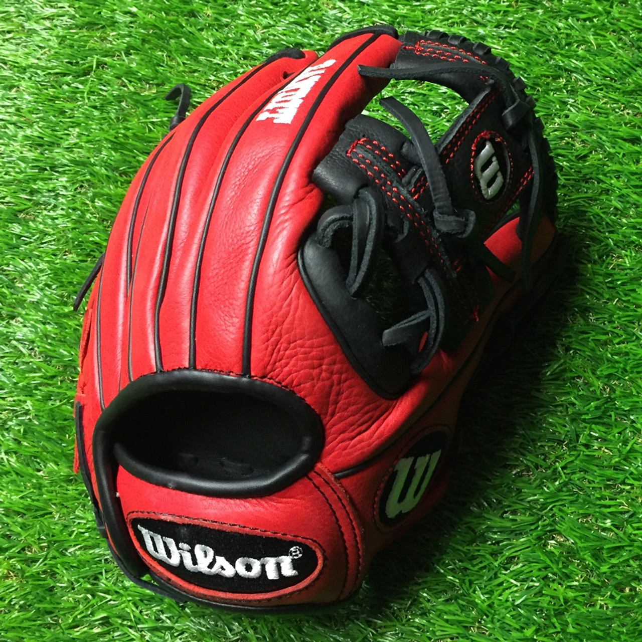 wilson bandit glove