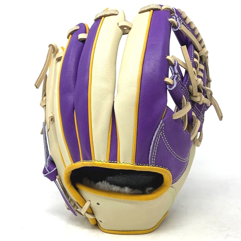 グラブワークス Welcome to Gloveworks. Make Your Own Glove and Bring It Home!