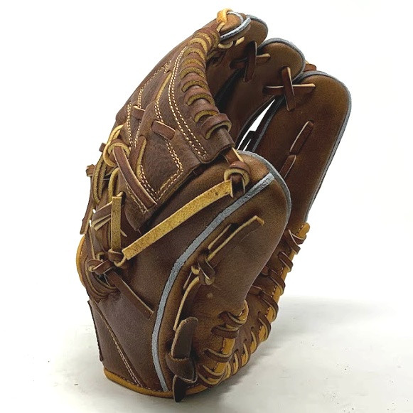 Classic Baseball Glove 11.25 Inch One Piece Oil Chestnut Right Hand