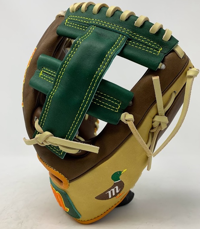 marucci-nightshift-mallard-2-baseball-glove-single-post-web-front