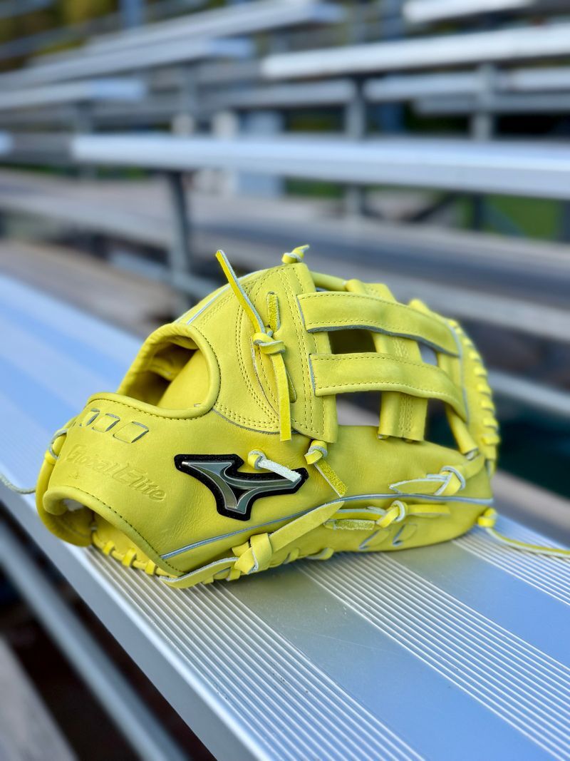 mizuno-global-elite-gge-700-12.75-inch-baseball-glove-yellow-right-hand-throw-5.jpeg