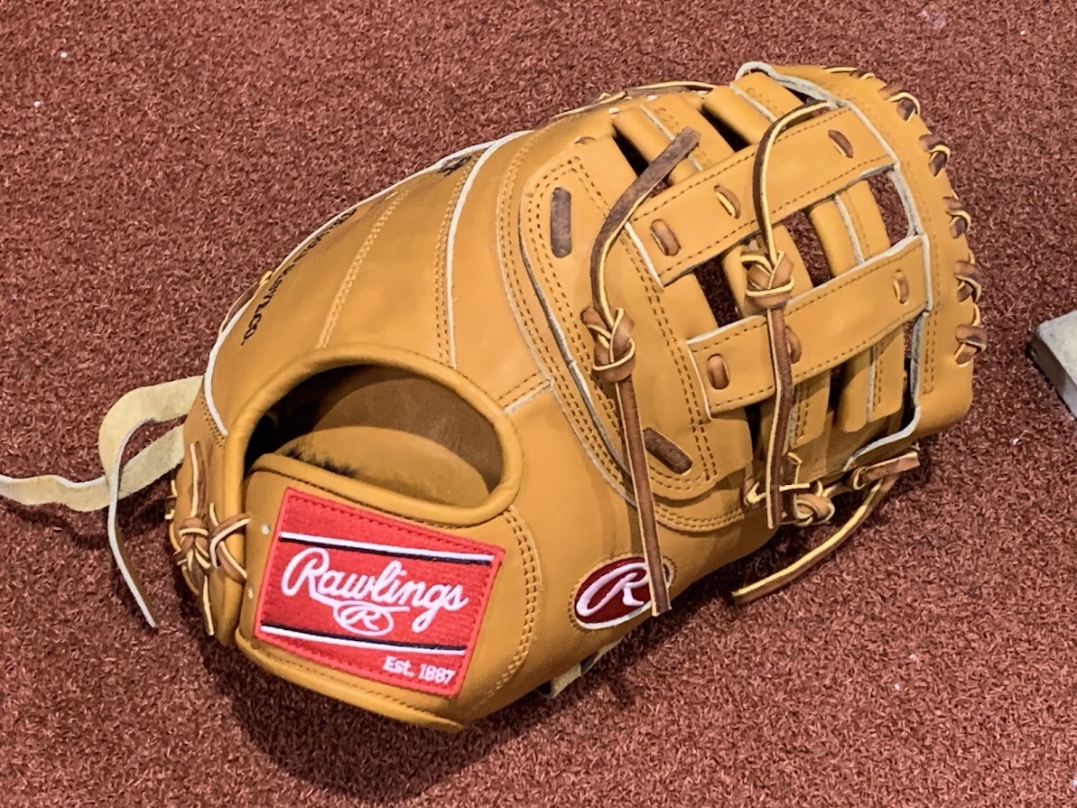 rawlings-heart-of-the-hide-first-base-mitt-12.5-tan-right-hand-throw-side-view.jpg rawlings-heart-of-the-hide-first-base-mitt-12.5-tan-right-hand-throw-side-view.jpg