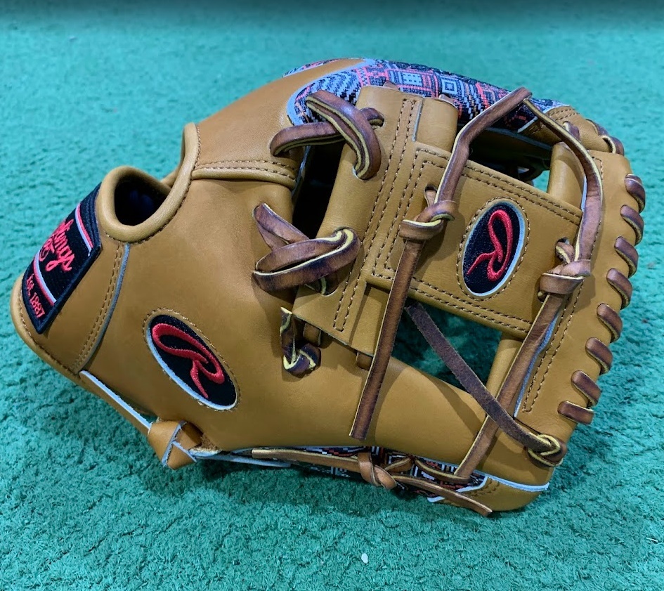 rawlings-red-desgin-back-heart-of-the-hide-wingtip-baseball-glove-1.jpg