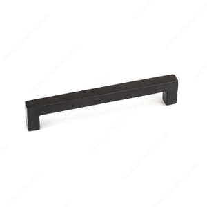 Traditional Forged Iron Pull - 9466, Center to Center 192 mm, Length - Overall Dimensions 208 mm Traditional Forged Iron Pull - 9466, Center to Center 192 mm, Length - Overall Dimensions 208 mm