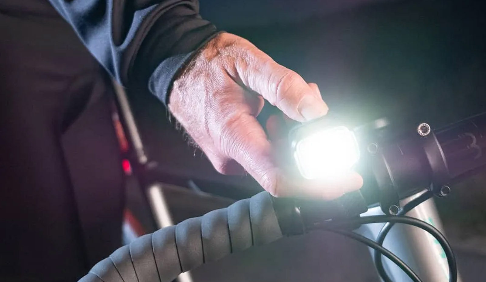 Front vs Rear Bike Lights: What Every Cyclist Needs for This Winter