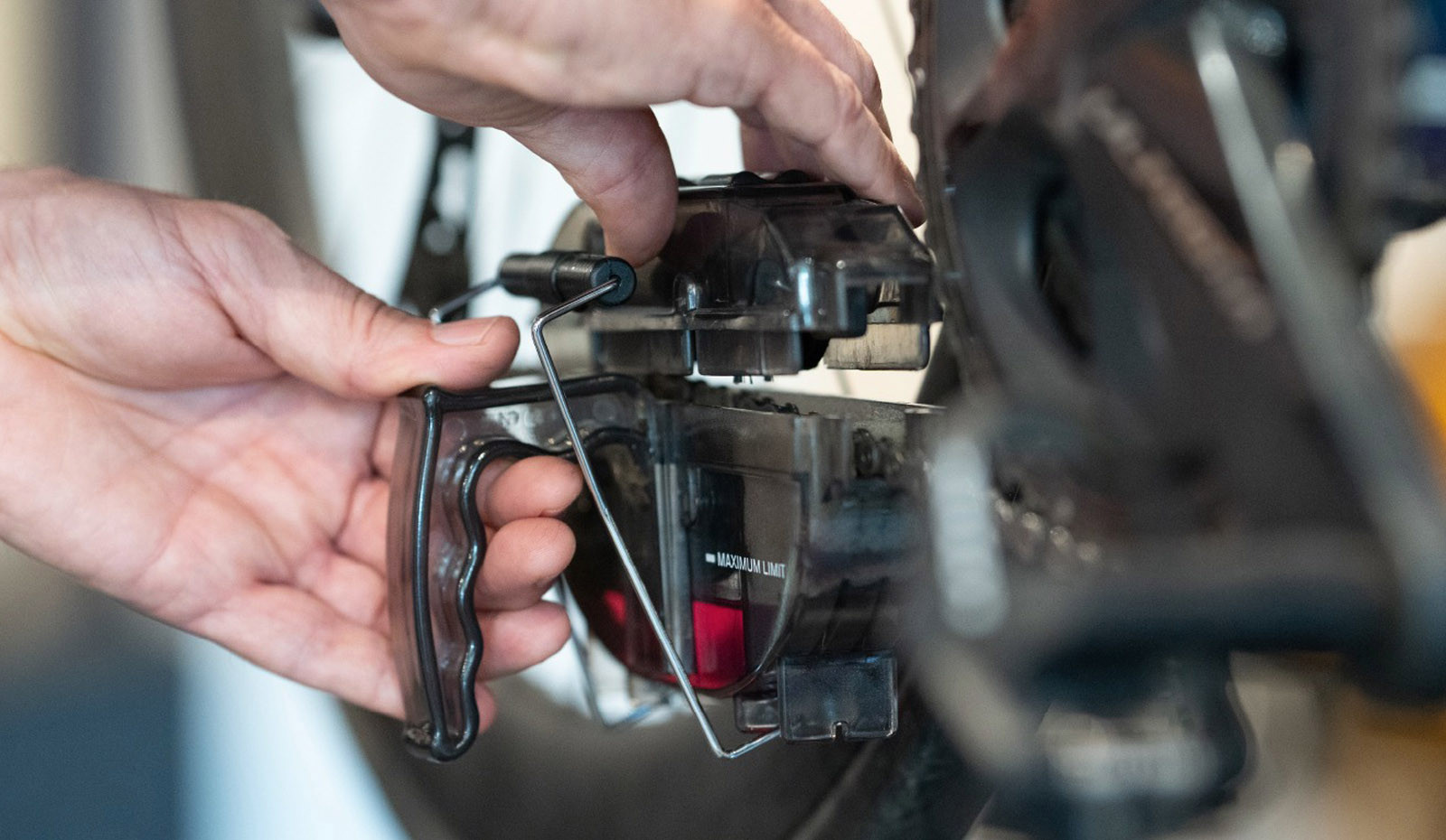 Bike Chain Cleaner: How to Clean Your Chain Properly