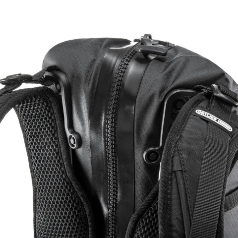Atrack Backpack BP 25L Black Matt
