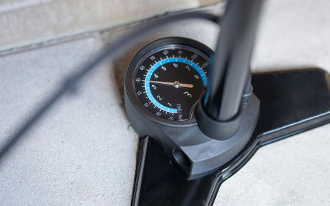 AirSmart Floor Pump Black