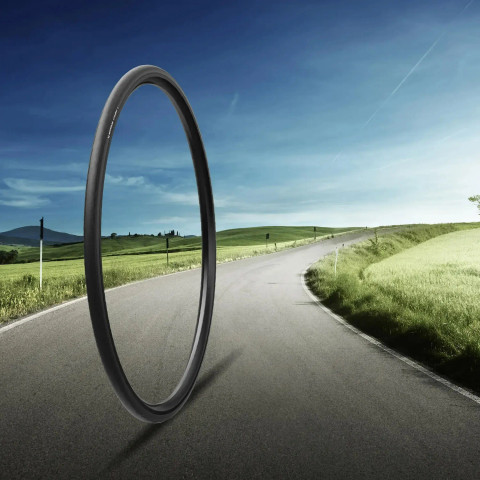 Lithion 4 Performance Tyre Black