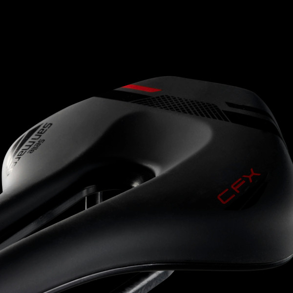 Ground Short Carbon Fx Wide Blk