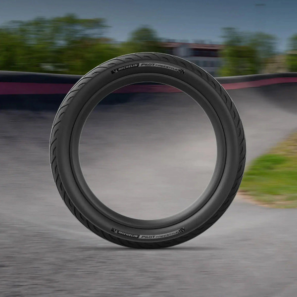 Pilot Freestyle Racing Tyre