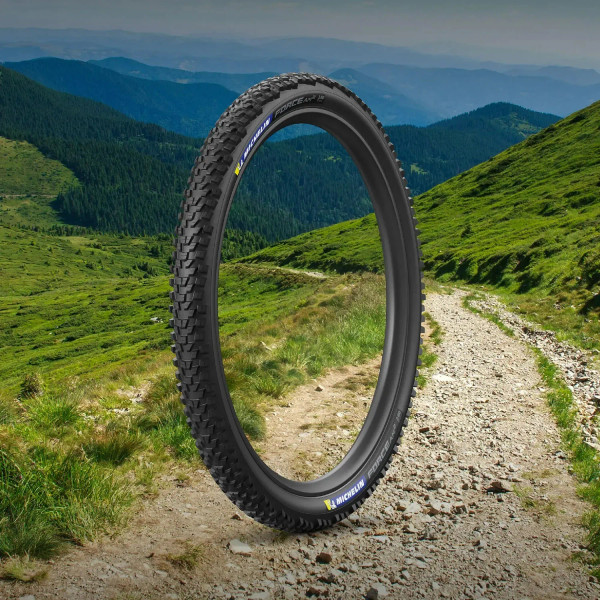 Force AM2 Competition Tyre