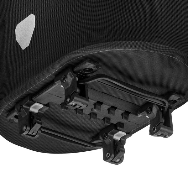 Up-Town Rack City 17.5L Black