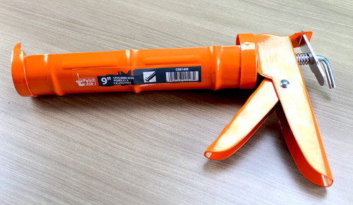 Small Caulking Gun 9"
