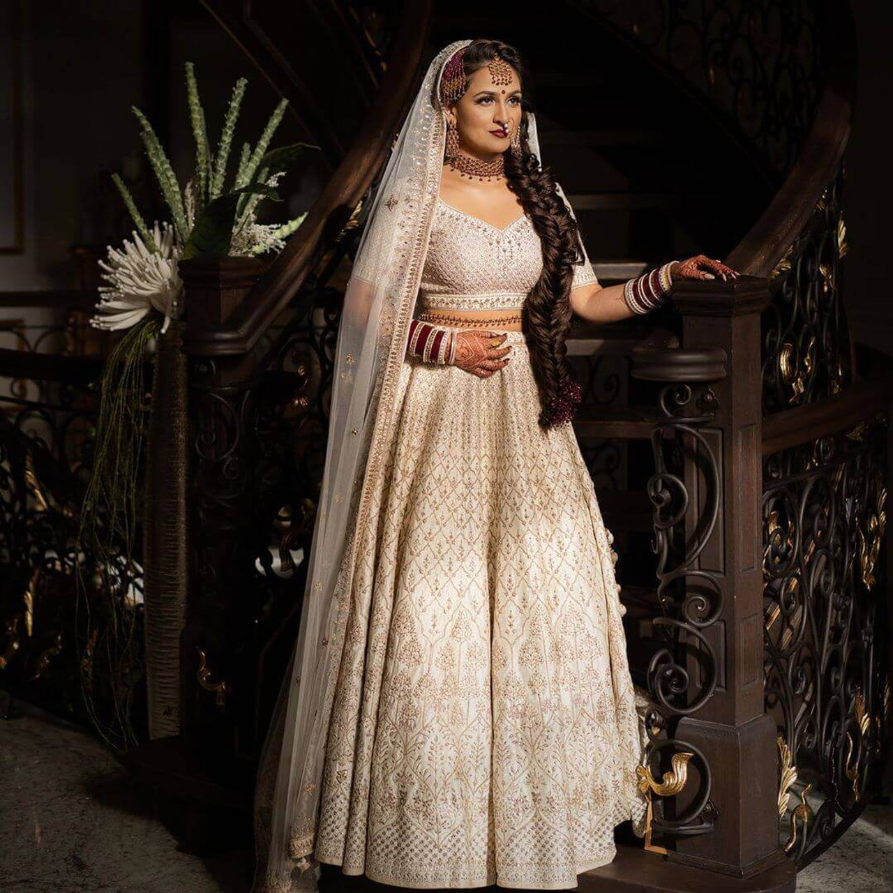 Some Of The Best Stunning Eye Catching Golden Bridal Lehenga