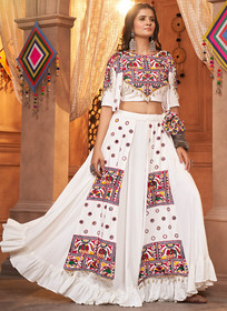 Beautiful White And Pink Kutchi Embroidered Rajwadi Chaniya Choli