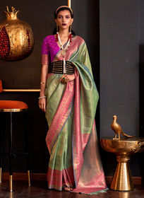 Beautiful Green And Magenta Zari Weaved Handloom Silk Saree1125