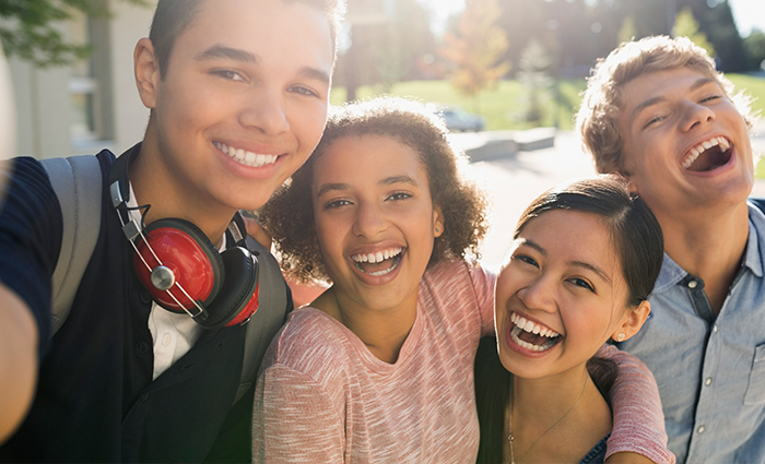 How to Straighten Teeth Without Braces