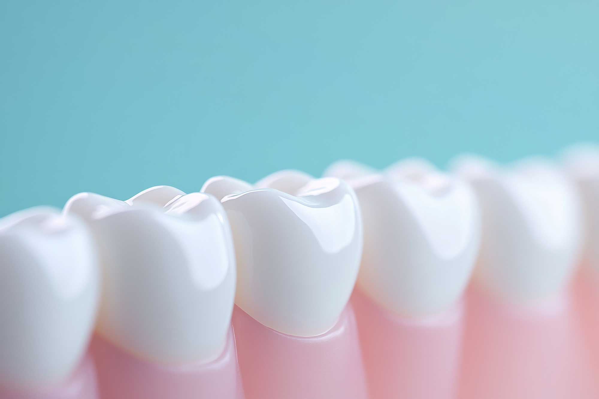 Model of glossy, healthy teeth enamel