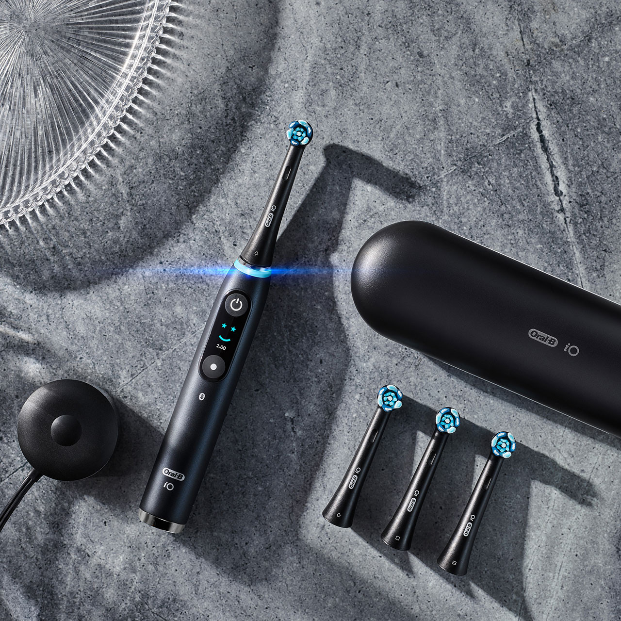 Oral-B iOシリーズ Bi03 マットブラック Oral-B iO Series 3 Electric Toothbrush | Oral-B