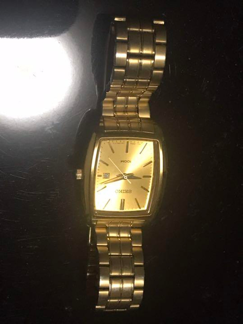 Seiko Date 100M Gold Rectanglar Quartz Mens Watch Authentic Working - Japan  Pre-owned Vintage