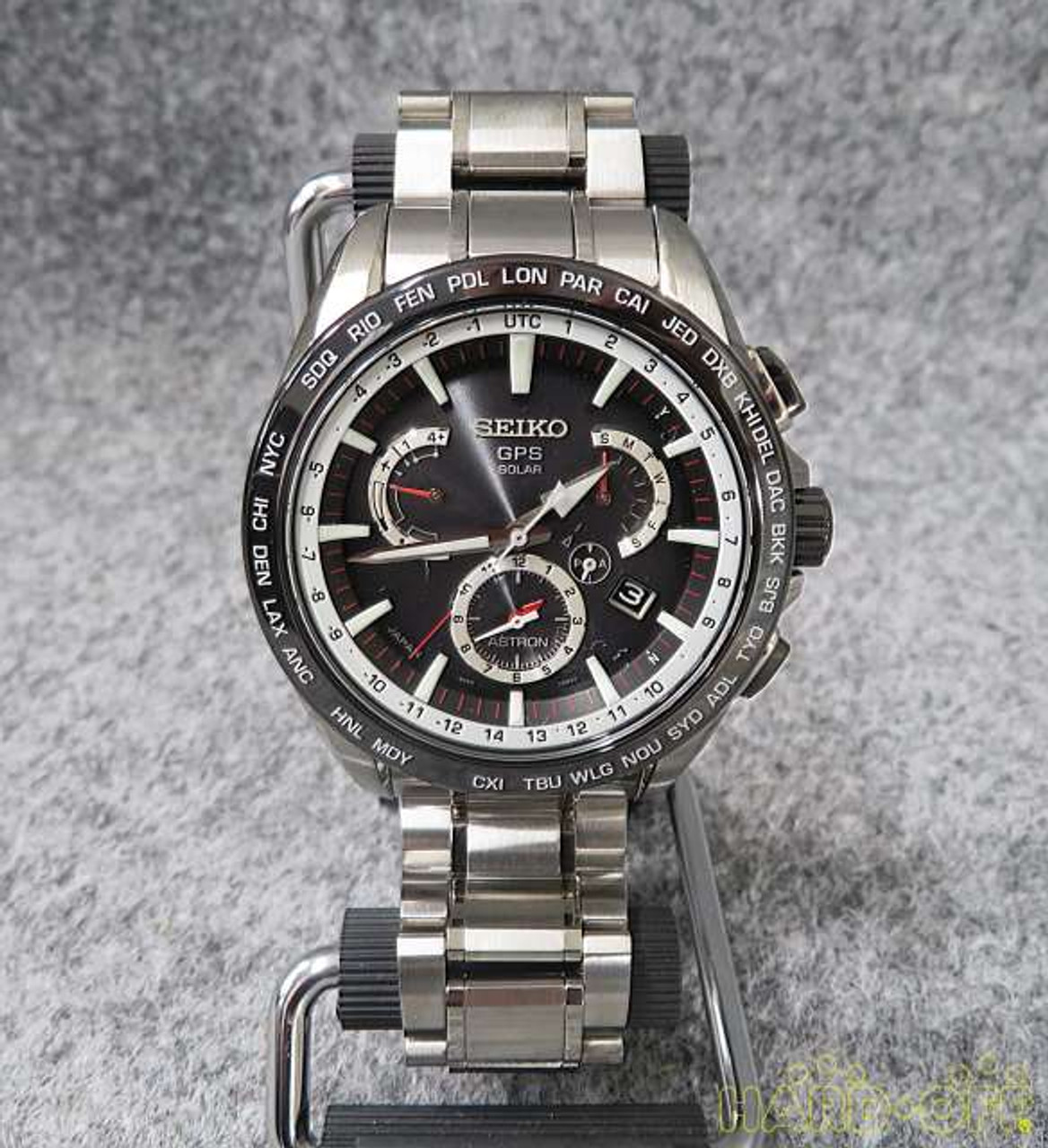 Seiko Astron 8X53-0AD0-2 Box Stainless Steel 100m Solar Mens Watch