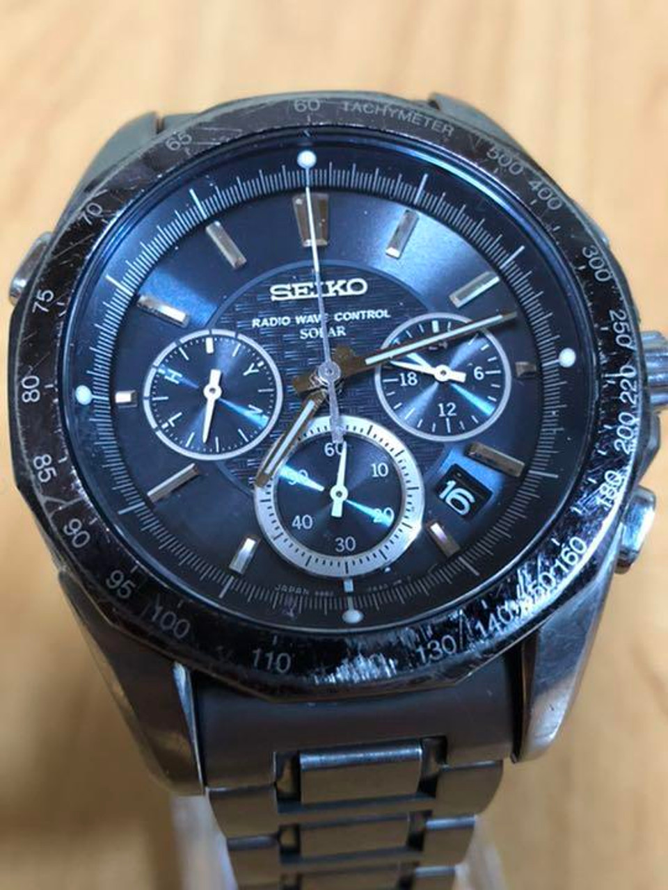 SEIKO8B82 ソーラー電波クロノグラフ-