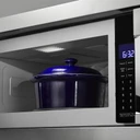 Kitchenaid® Four à micro-ondes à hotte intégrée à profil bas de 900 watts avec trousse de garniture étroite YKMBT5011KS