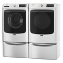 Maytag® Laveuse à chargement frontal intelligente Animal Pet Pro - 5.8 pi cu (C.E.I.) MFW7020RW