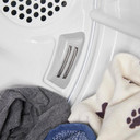 Maytag® Sécheuse électrique avec option Extra Power et cycle d’assainissement avec Oxi et option Animal Pet Pro - 7 pi cu YMED5605RW